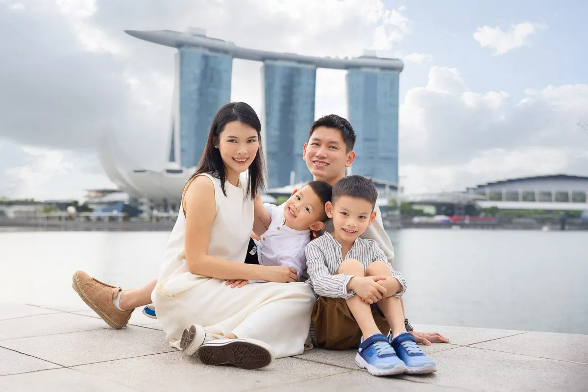 A Marina Bay Sunrise Family Photoshoot With a Hong Kong Family of Four