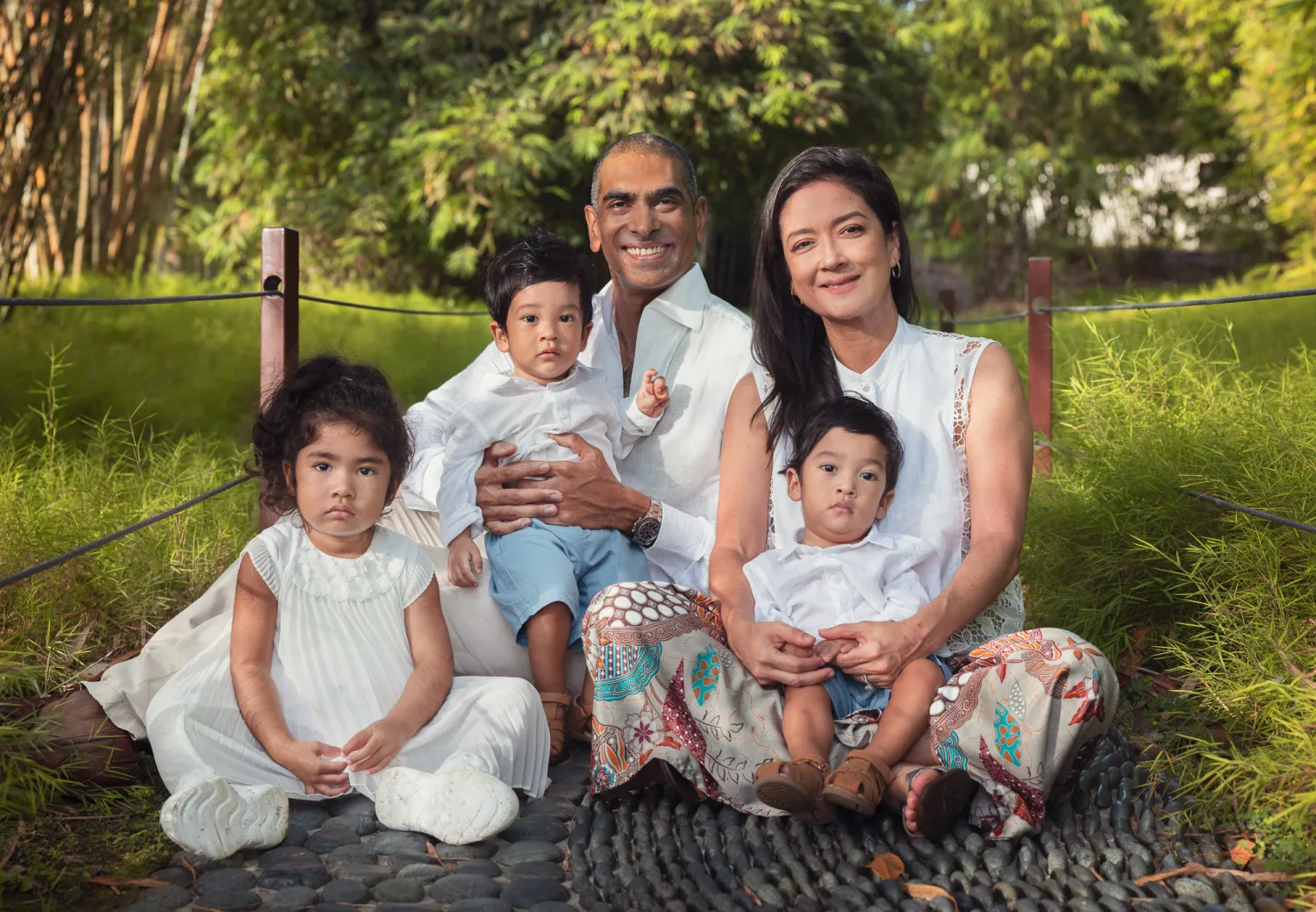 Nicole and Jamie with Anneke, Gabriel and Xander in a full family portrait at Botanic Gardens